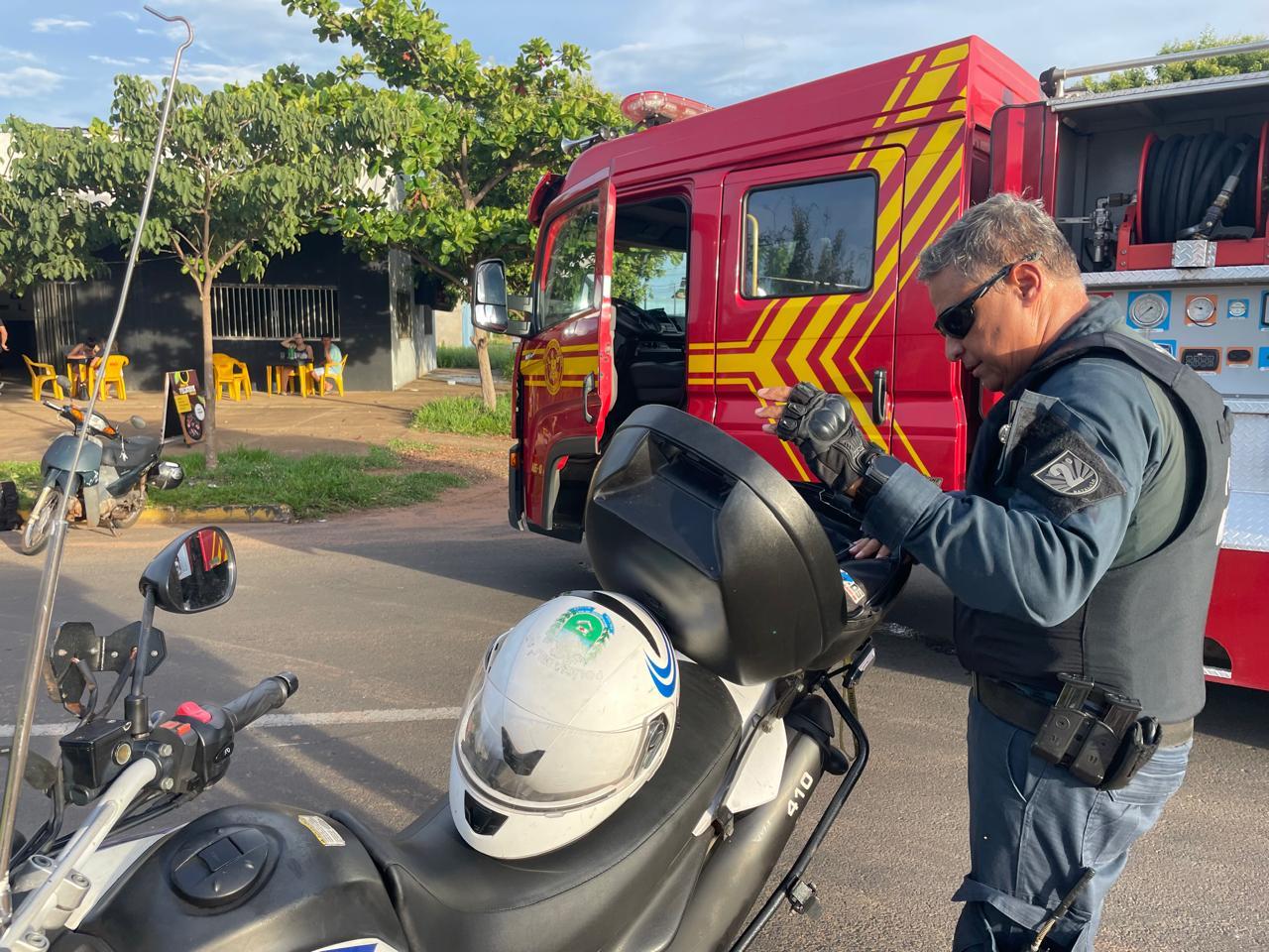 Acidente entre duas motos e carro no Jardim Morumbi deixa motociclista ferido em Três Lagoas