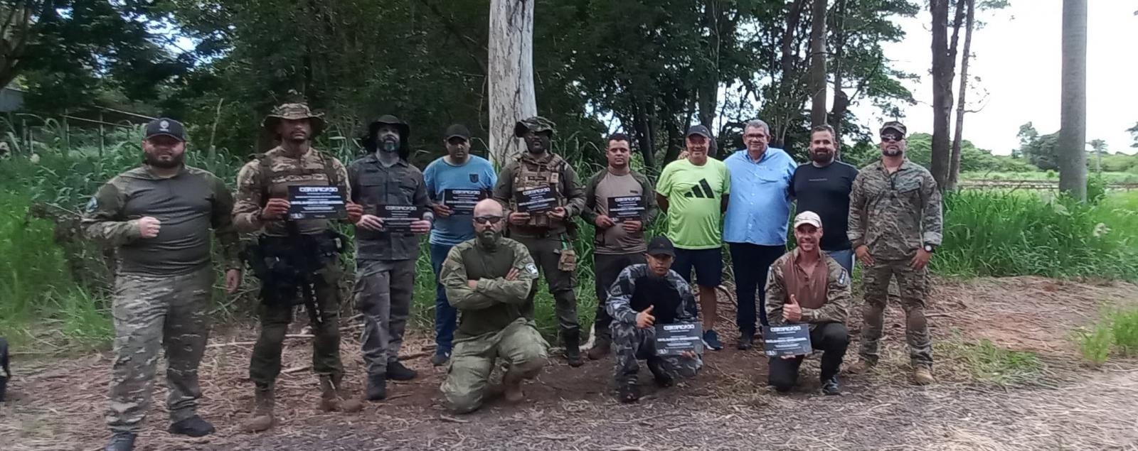 Associação de atiradores de Airsoft de Três Lagoas realiza curso com fuzileiro naval Associação de atiradores de Airsoft de Três Lagoas realiza curso com fuzileiro naval