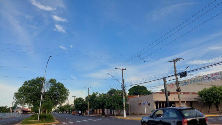 Calor continua e temperaturas podem chegar aos 36°C em Três Lagoas nesta terça-feira Calor continua e temperaturas podem chegar aos 36°C em Três Lagoas nesta terça-feira