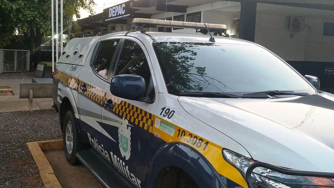Ciúmes e separação: Nas primeiras horas desta 3º feira, homem agride companheira e acaba preso pela PM de Três Lagoas Ciúmes e separação: Nas primeiras horas desta 3º feira, homem agride companheira e acaba preso pela PM de Três Lagoas