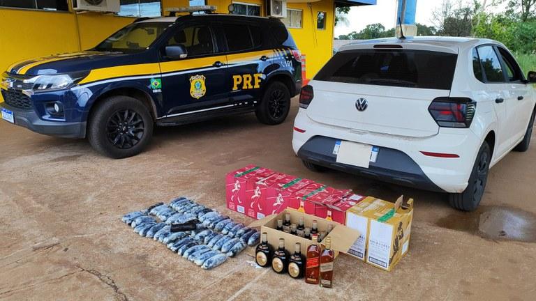 Haxixe escondido em tanque de combustível de carro e dupla é presa pela PRF Haxixe escondido em tanque de combustível de carro e dupla é presa pela PRF
