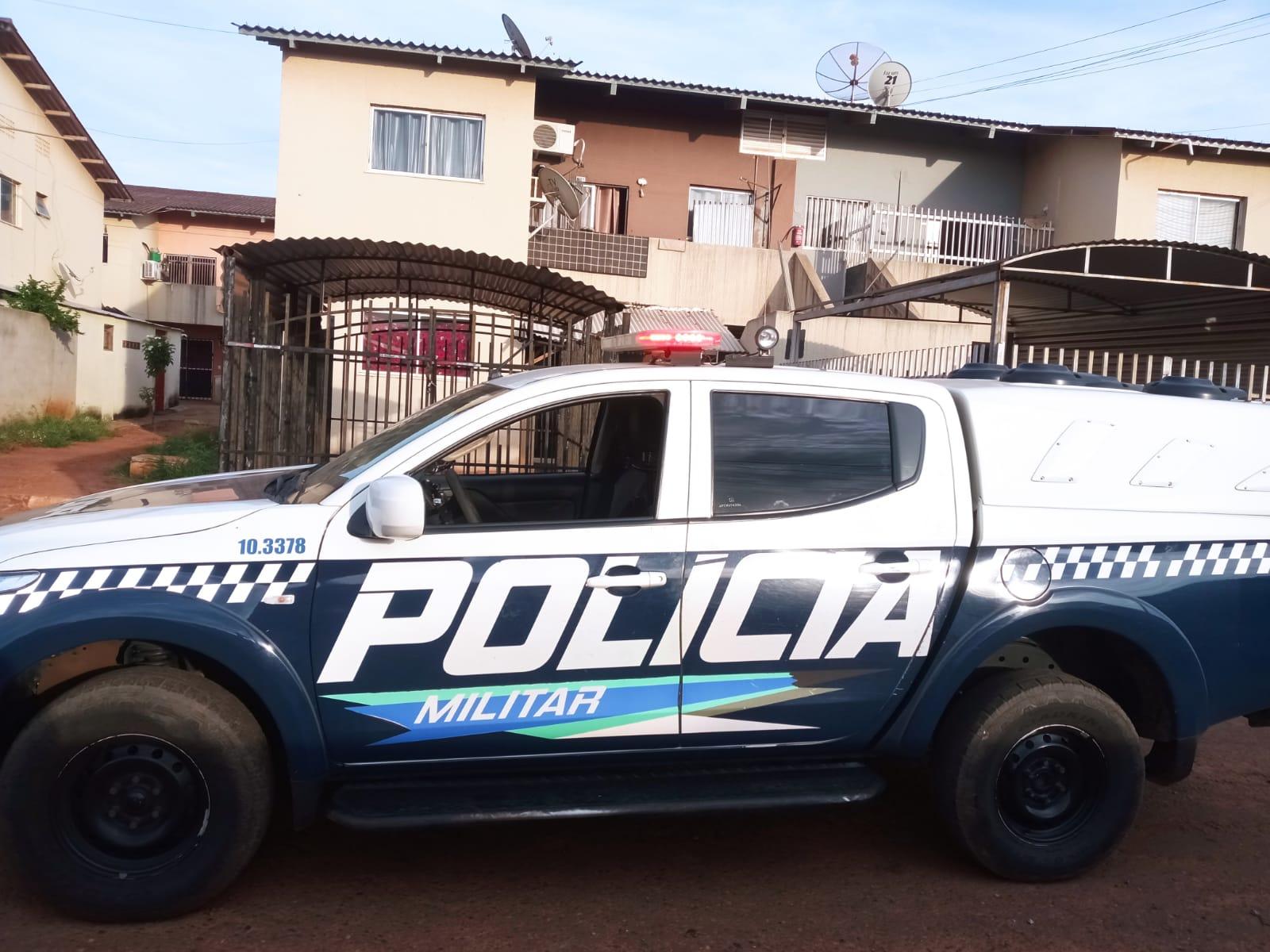 Homem pega dois celulares da esposa, troca por drogas e ao voltar “muito louco” agride a companheira no Novo Oeste Homem pega dois celulares da esposa, troca por drogas e ao voltar “muito louco” agride a companheira no Novo Oeste