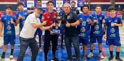 Escola Edwards Corrêa é a grande campeã do torneio de handebol masculino Escola Edwards Corrêa é a grande campeã do torneio de handebol masculino