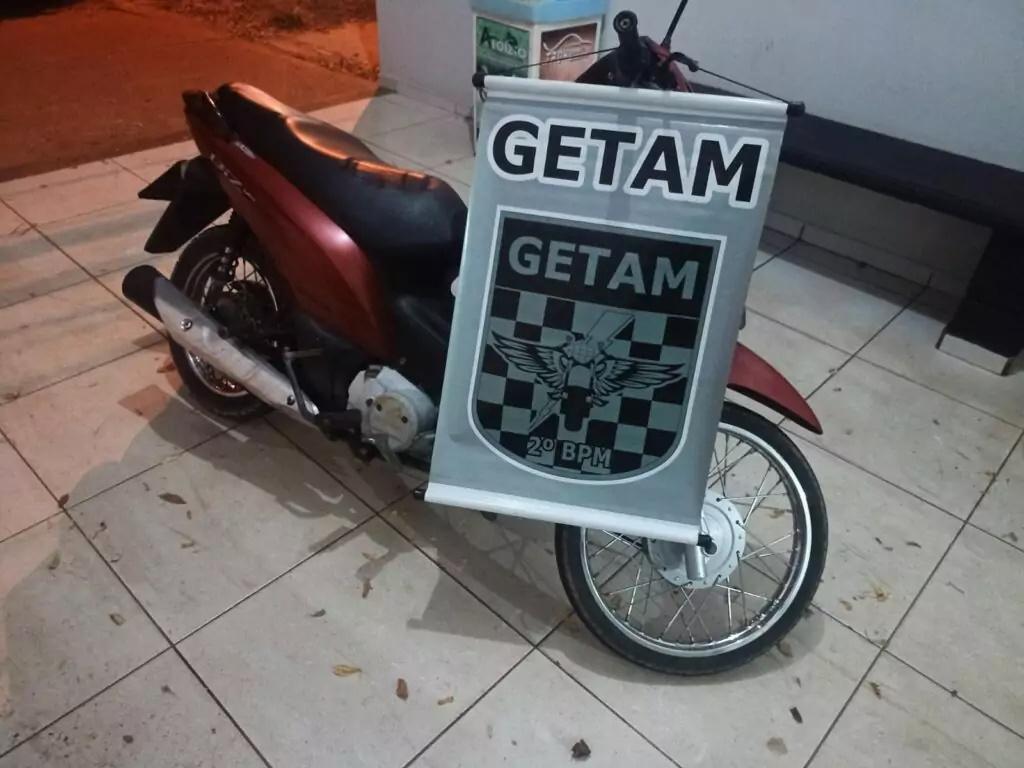 “Achei dando sopa e peguei”: Homem é detido após levar moto na antiga “Zona Velha” de Três Lagoas “Achei dando sopa e peguei”: Homem é detido após levar moto na antiga “Zona Velha” de Três Lagoas