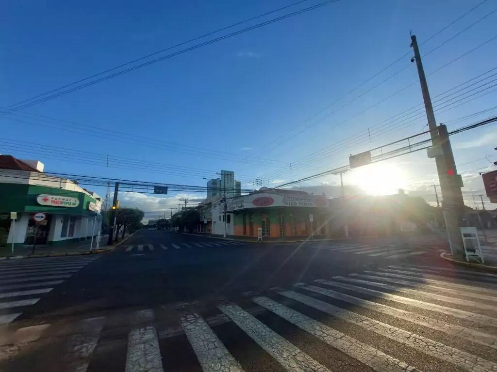 Calor intenso e baixa umidade continuam nesta quarta-feira de Cinzas em Três Lagoas