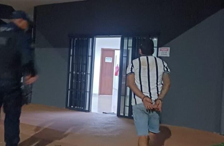 “Vai, Curintia”: Torcedor comemora vitória com tiros e acaba preso pela Polícia Militar “Vai, Curintia”: Torcedor comemora vitória com tiros e acaba preso pela Polícia Militar