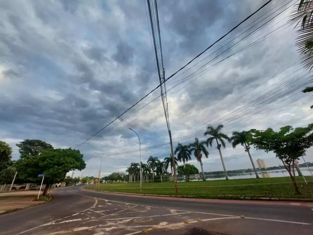 Abril começa com possibilidade de tempo instável e chuvas em Três Lagoas Abril começa com possibilidade de tempo instável e chuvas em Três Lagoas