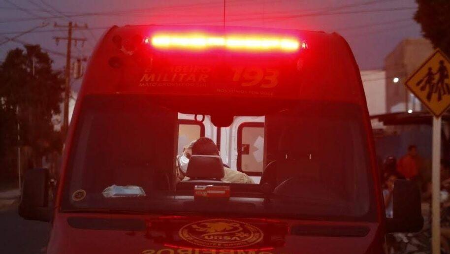 Idoso quase morre asfixiado em casa tomada por fumaça em Rio Brilhante