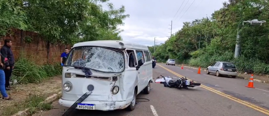 Motociclista bate em Kombi e morre em Campo Grande