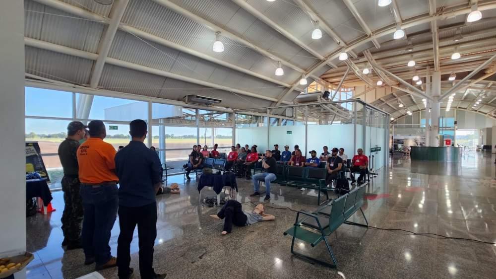 Aeroporto de Três Lagoas recebe curso de brigada de incêndio com participação da Polícia Militar Ambiental