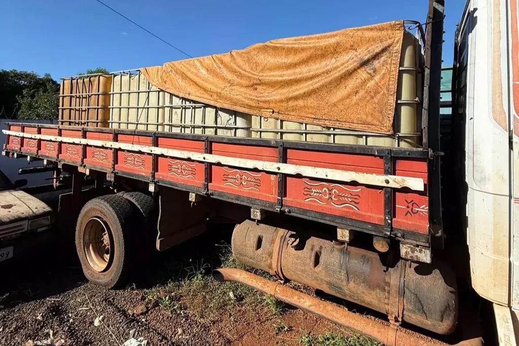 Em Chapadão do Sul, trio é detido durante operação contra furto de diesel em trens Em Chapadão do Sul, trio é detido durante operação contra furto de diesel em trens