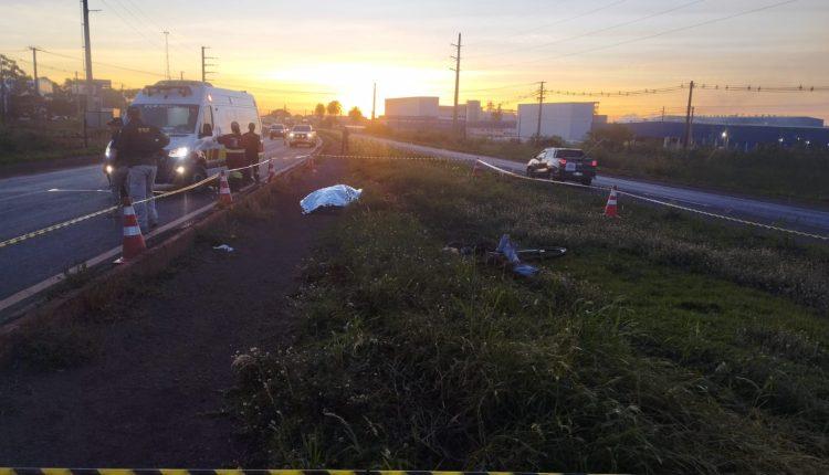 Ciclista morre atropelado na BR-163, em Dourados-MS