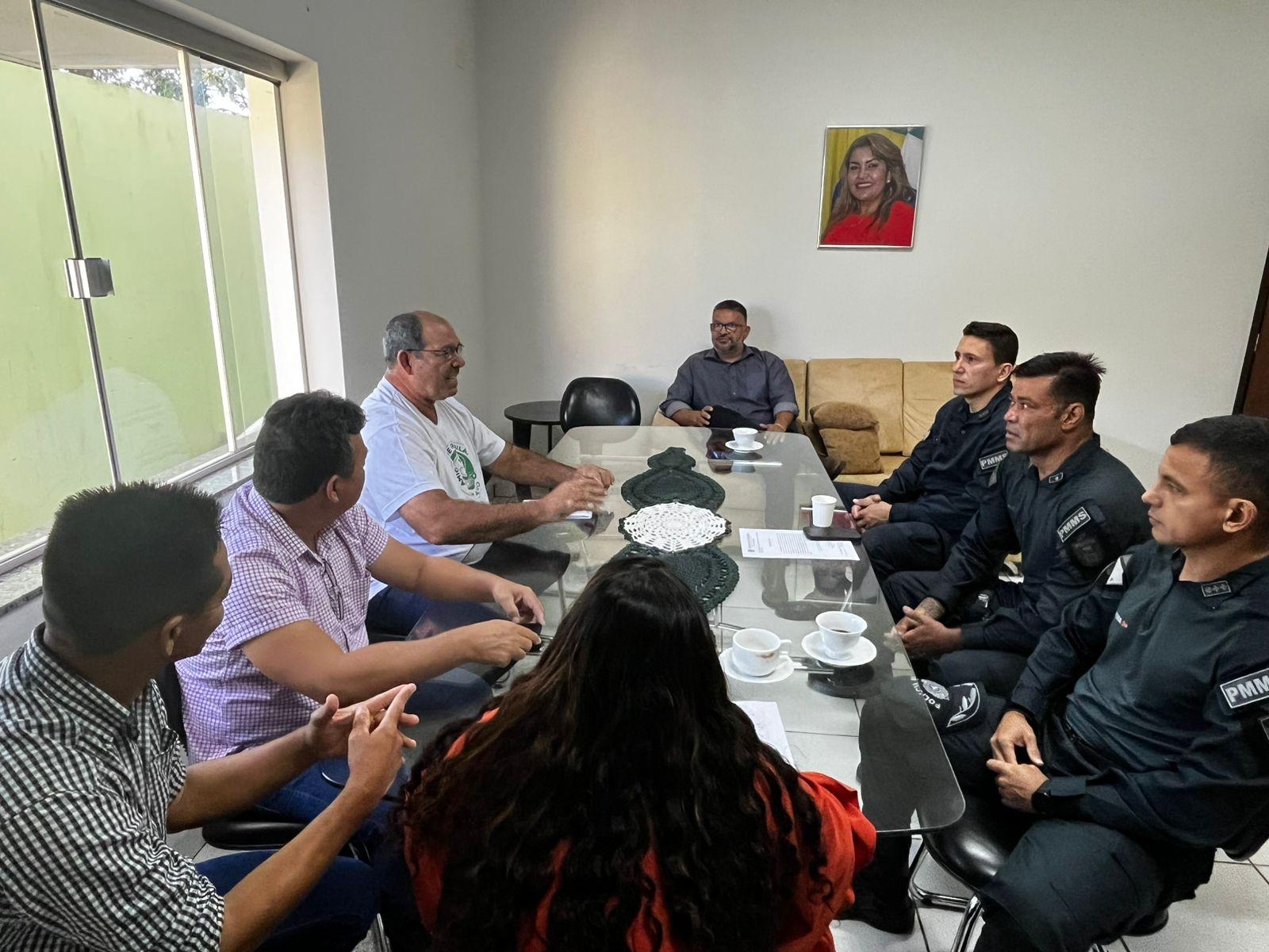Major Moreira Lidera Reunião na Câmara Municipal para Fortalecer Segurança Pública e Integração Entre as Forças de Segurança Major Moreira Lidera Reunião na Câmara Municipal para Fortalecer Segurança Pública e Integração Entre as Forças de Segurança