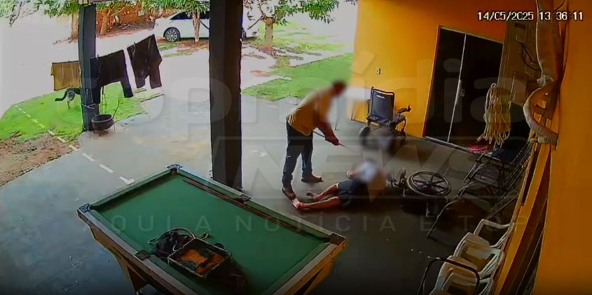 Pai que espancou filho cadeirante tem extensa ficha criminal e usa tornozeleira por outro crime Pai que espancou filho cadeirante tem extensa ficha criminal e usa tornozeleira por outro crime