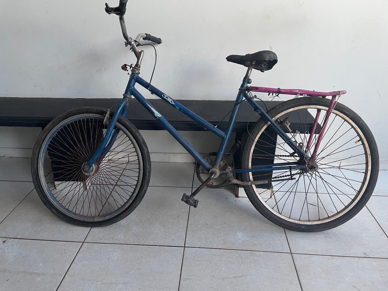 Polícia de Três Lagoas Procura Dono de Bicicleta que Estava Abandonada com Mochila na Avenida Rosário Congro Polícia de Três Lagoas Procura Dono de Bicicleta que Estava Abandonada com Mochila na Avenida Rosário Congro
