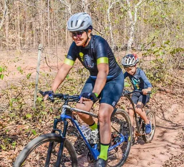 Aos 8 anos, Theo será 1ª criança a competir no Brasil Ride com "bike carona" Aos 8 anos, Theo será 1ª criança a competir no Brasil Ride com