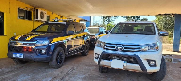 Hilux clonada é flagrada na BR-262 e motorista é preso pela PRF entre Três Lagoas e Água Clara Hilux clonada é flagrada na BR-262 e motorista é preso pela PRF entre Três Lagoas e Água Clara