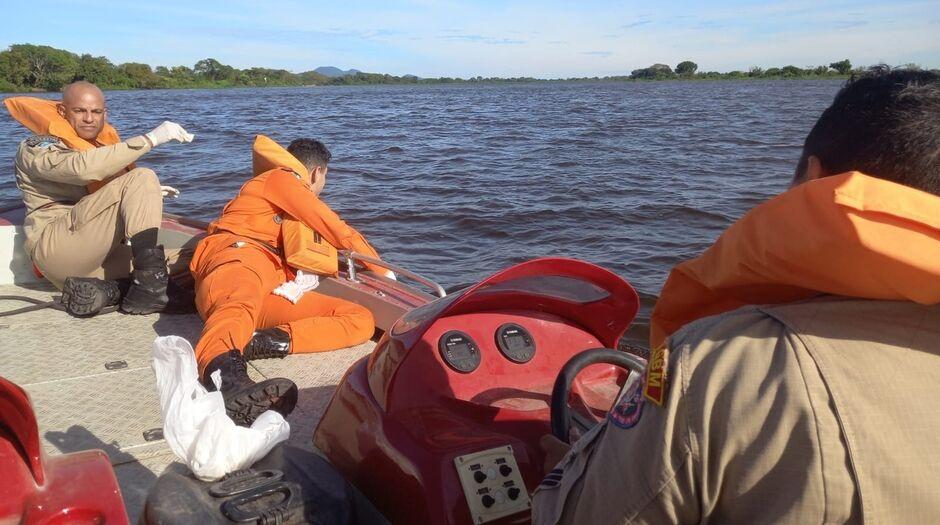 Homem é encontrado boiando no Rio Paraguai  