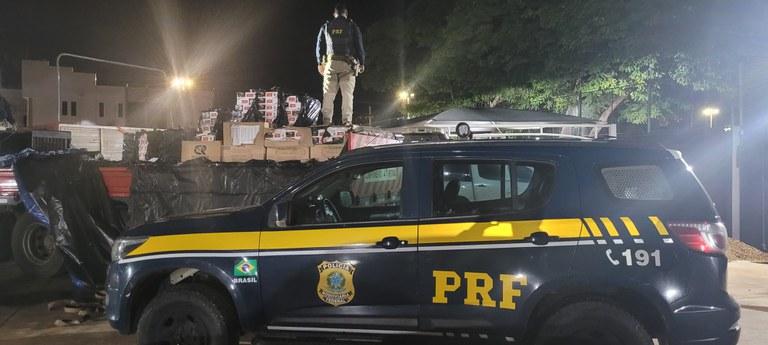 PRF apreende 129 mil maços de cigarros contrabandeados na BR-262 e desarticula esquema milionário