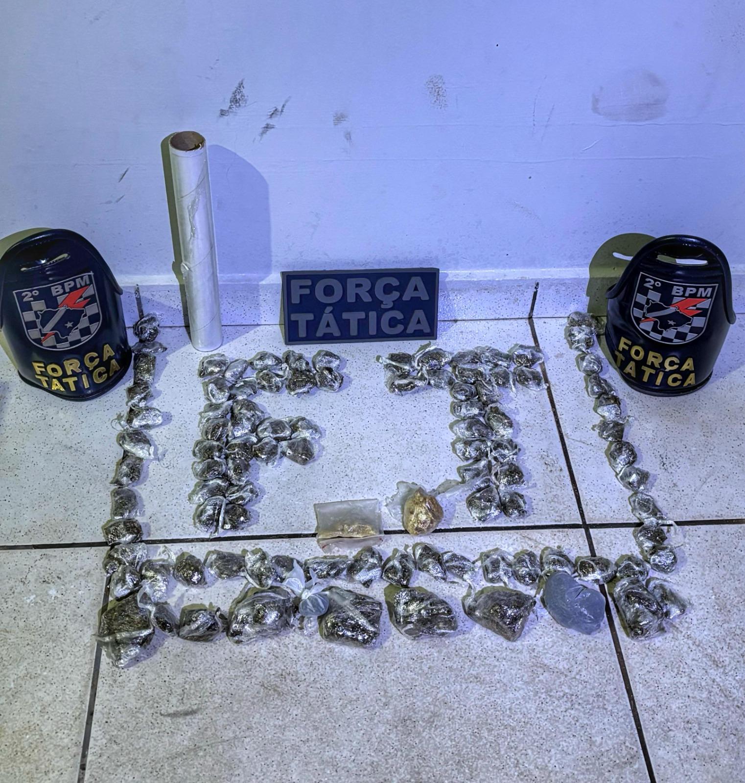 Tráfico no Vila Piloto cai por terra: PM prende homem com mais de 90 porções de maconha e crack em Três Lagoas Tráfico no Vila Piloto cai por terra: PM prende homem com mais de 90 porções de maconha e crack em Três Lagoas