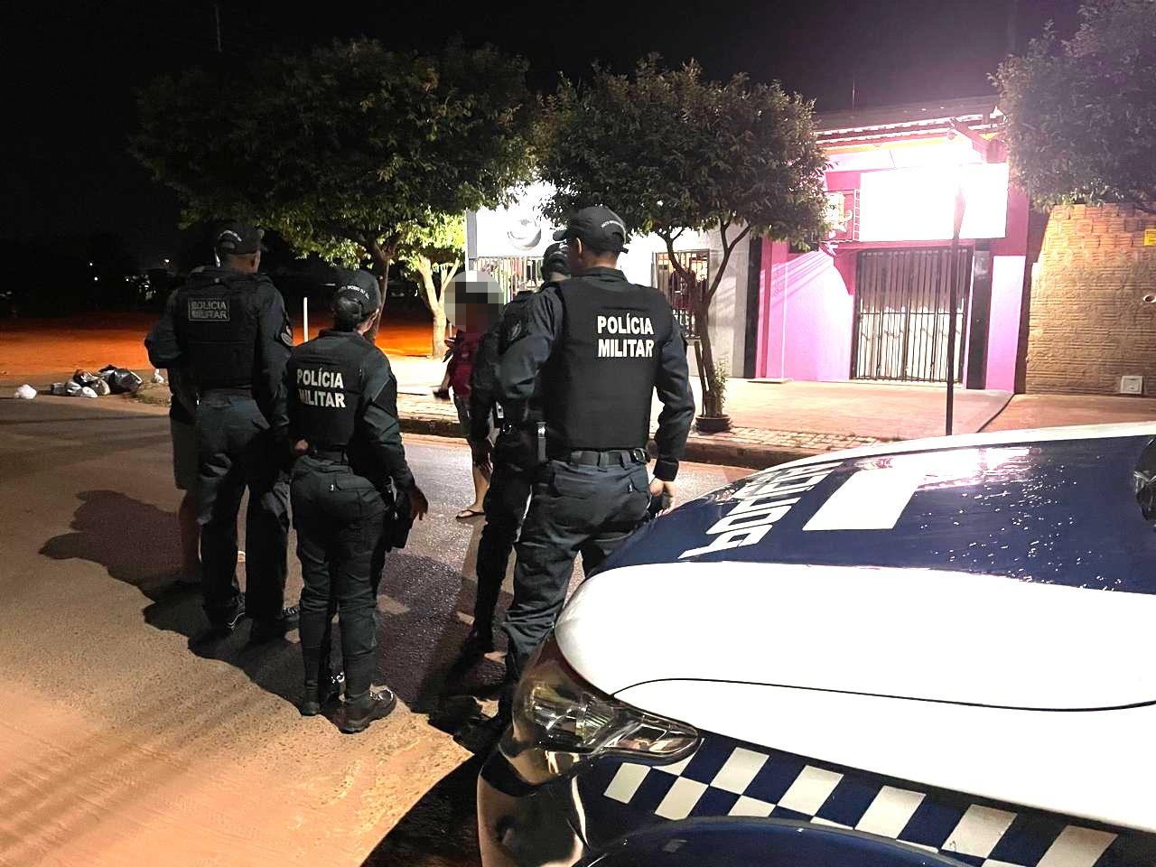 Comerciante flagra ladrão por câmeras dentro de comércio e aciona a polícia no bairro Vila Alegre 