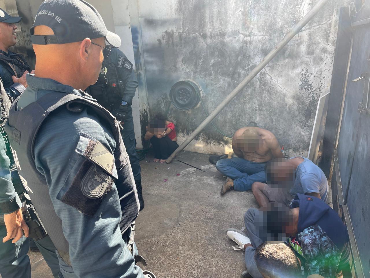 “Boca de fumo” funcionava ao lado de escola em Três Lagoas e era comandada por uma mulher após prisão do antigo dono