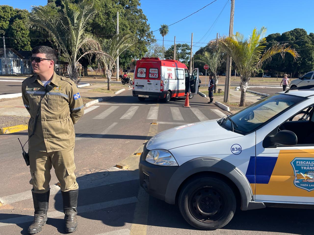 Acidente com bicicleta elétrica deixa mulher ferida na Avenida Rosário Congro, em Três Lagoas