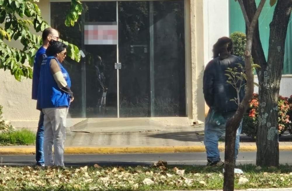 “Cheiroso” volta a recusar ajuda do serviço social em Três Lagoas e segue nas ruas do Centro “Cheiroso” volta a recusar ajuda do serviço social em Três Lagoas e segue nas ruas do Centro