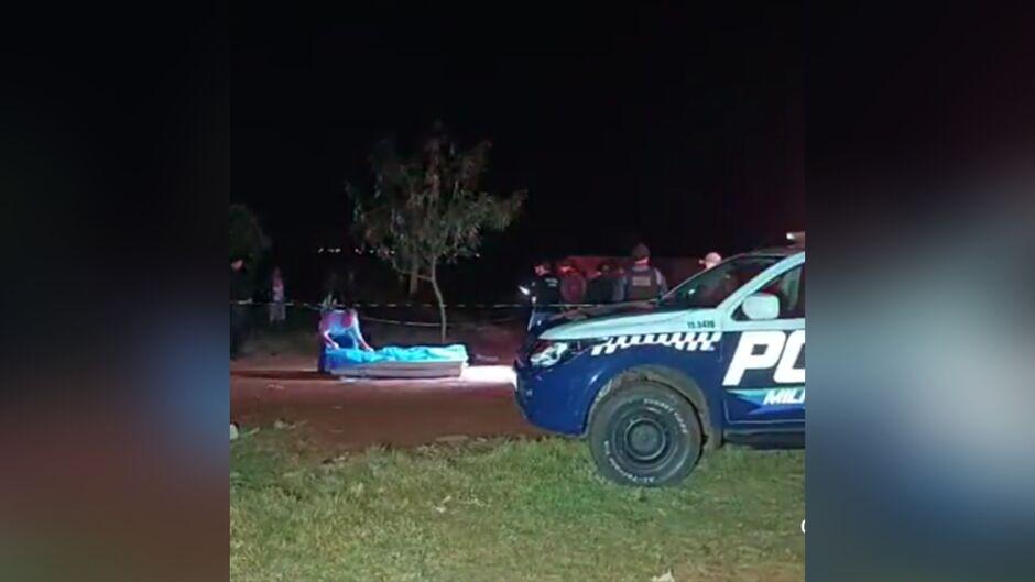 Homem é morto a golpes de machado e tem cabeça decapitada em Dourados 