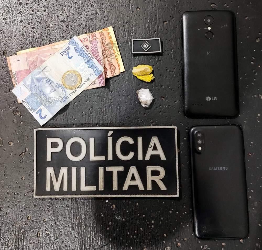 Nem deu tempo de esconder: mulher é presa com drogas e celulares aos seus pés em Três Lagoas