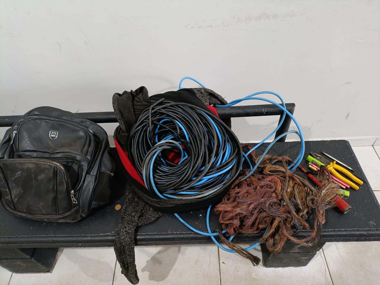 Equipe do sargento J. Corrêa e cabo J. Santos prende ladrão que furtou fios em restaurante no Centro de Três Lagoas 
