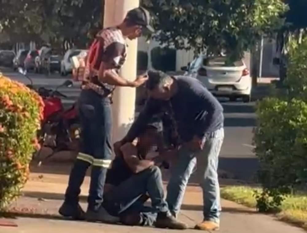 População reage e ladrão de farmácia é contido por populares no bairro Santos Dumont 2 em Três Lagoas