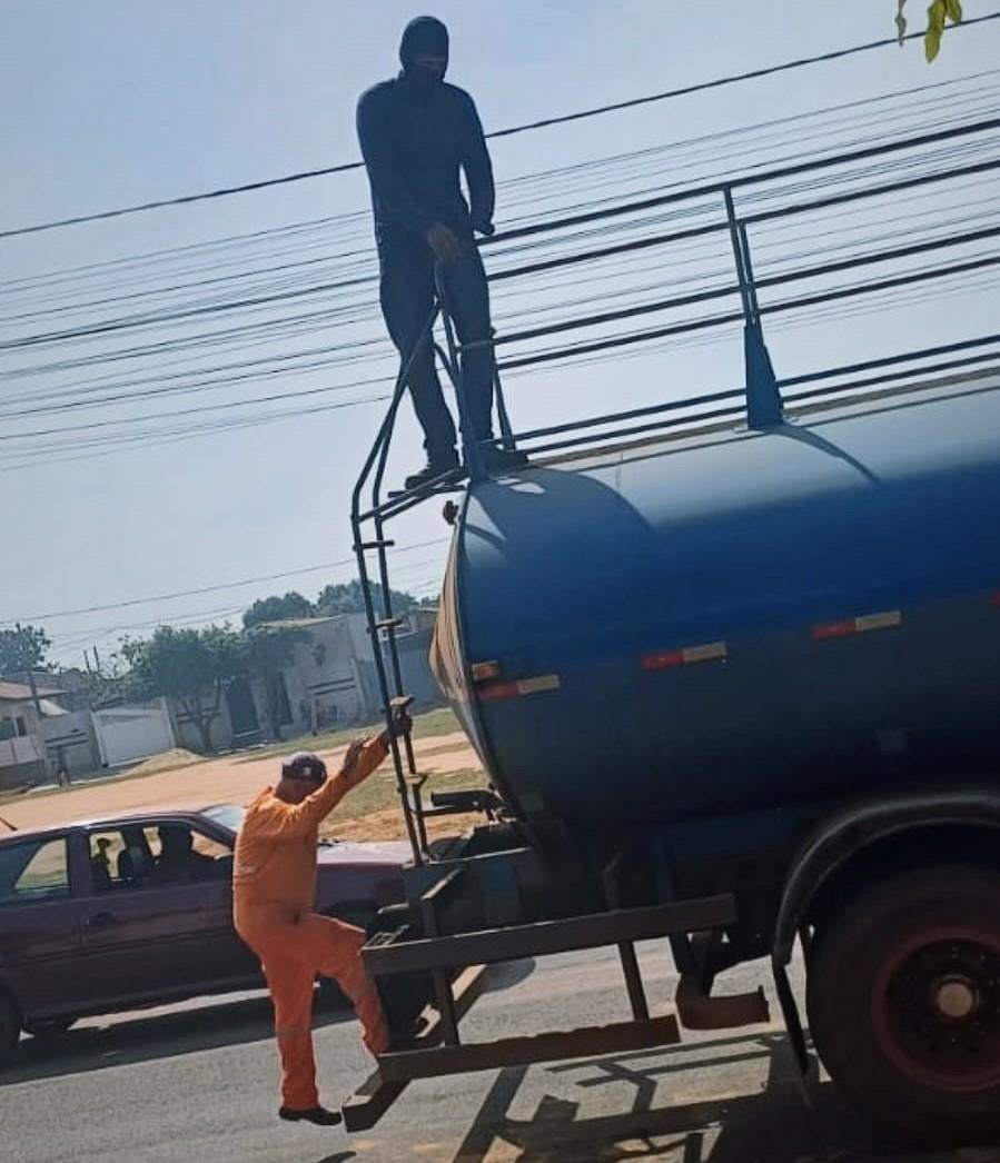 Funcionário da Prefeitura vira herói ao apagar incêndio em residência no Jardim Imperial em Três Lagoas