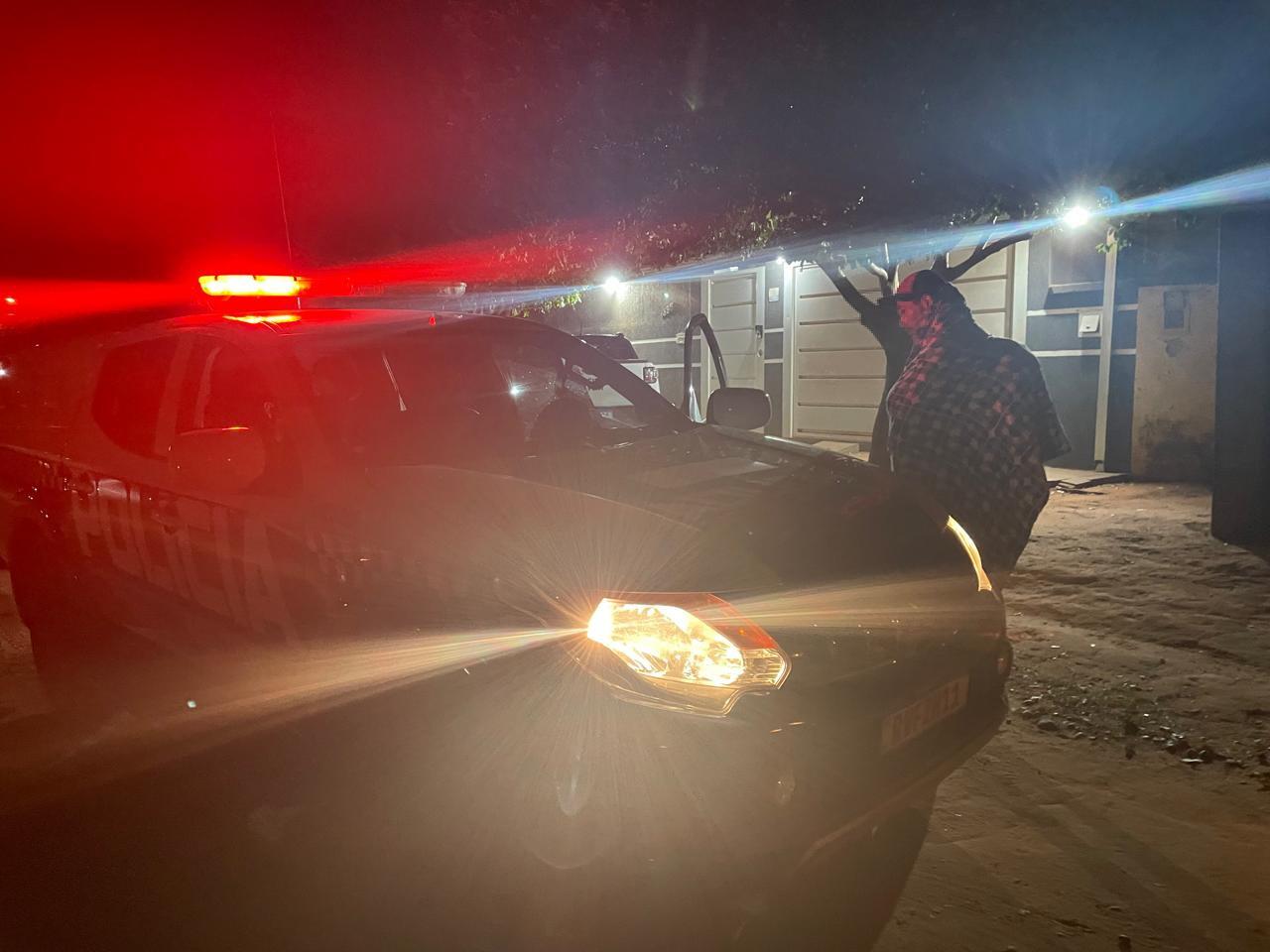 Conhecido como “Sorriso”, homem é flagrado usando drogas em casa abandonada no Jardim Flamboyant em Três Lagoas
