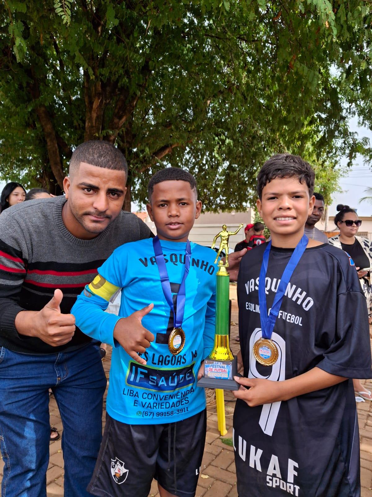 Vasquinho FC goleia na final e conquista título do Festival de Futsal Sub-12 no bairro Osmar Dutra em Três Lagoas