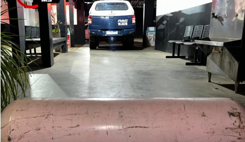Ladrão que tentava furtar cilindro de gás é flagrado em posto desativado e acaba preso Ladrão que tentava furtar cilindro de gás é flagrado em posto desativado e acaba preso