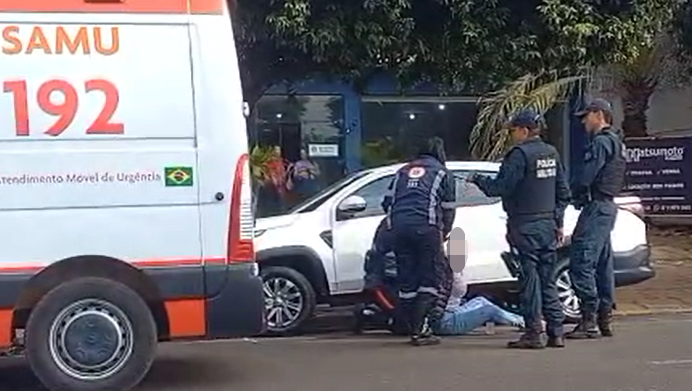 Jovem de 18 anos pula de bicicleta elétrica em movimento e sofre ferimentos no Centro de Três Lagoas