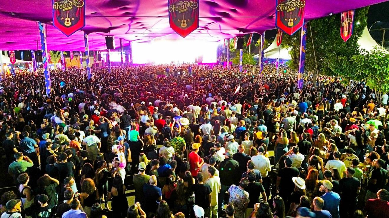  Com shows nacionais e recorde de público, Festa do Folclore rende elogios e reconhecimento ao prefeito Cassiano Maia