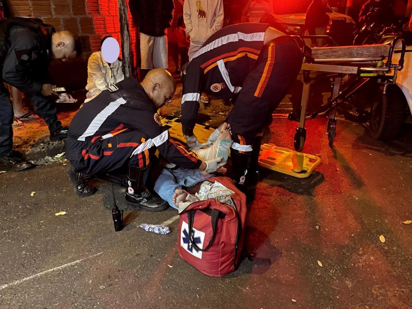 Jovem de 18 anos fica ferido após ser atingido por motorista sem habilitação em Três Lagoas Jovem de 18 anos fica ferido após ser atingido por motorista sem habilitação em Três Lagoas