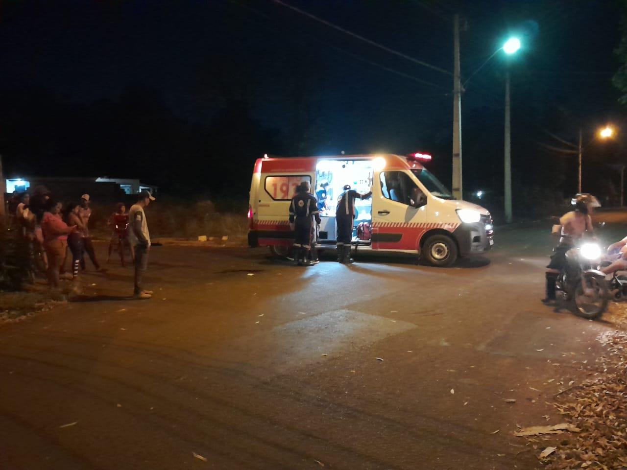 Tentativa de feminicídio em Três Lagoas: jovem de 22 anos é esfaqueada e encontrada caída em via pública no bairro São João Tentativa de feminicídio em Três Lagoas: jovem de 22 anos é esfaqueada e encontrada caída em via pública no bairro São João