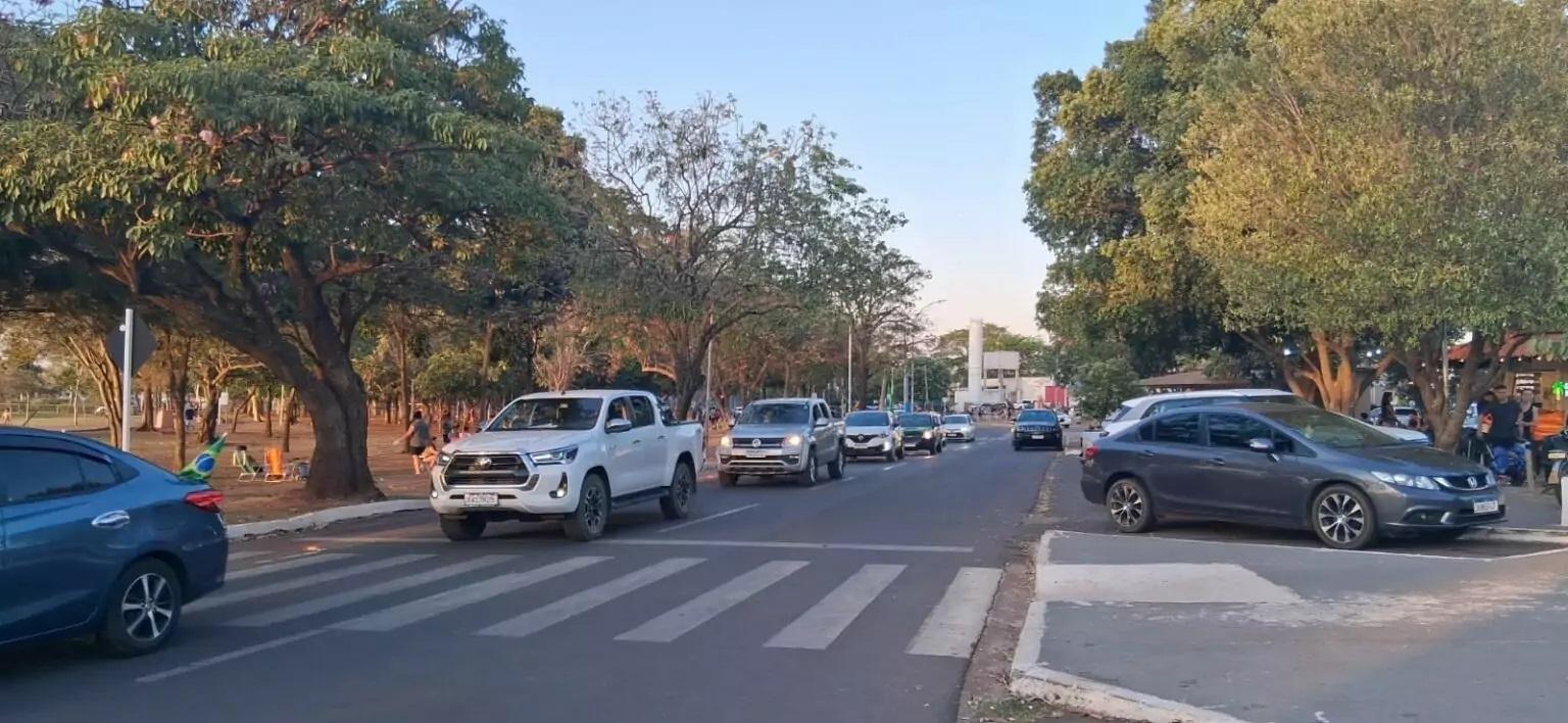 Feriado de 7 de Setembro também é marcado por ‘buzinaço’ em Três Lagoas Feriado de 7 de Setembro também é marcado por ‘buzinaço’ em Três Lagoas