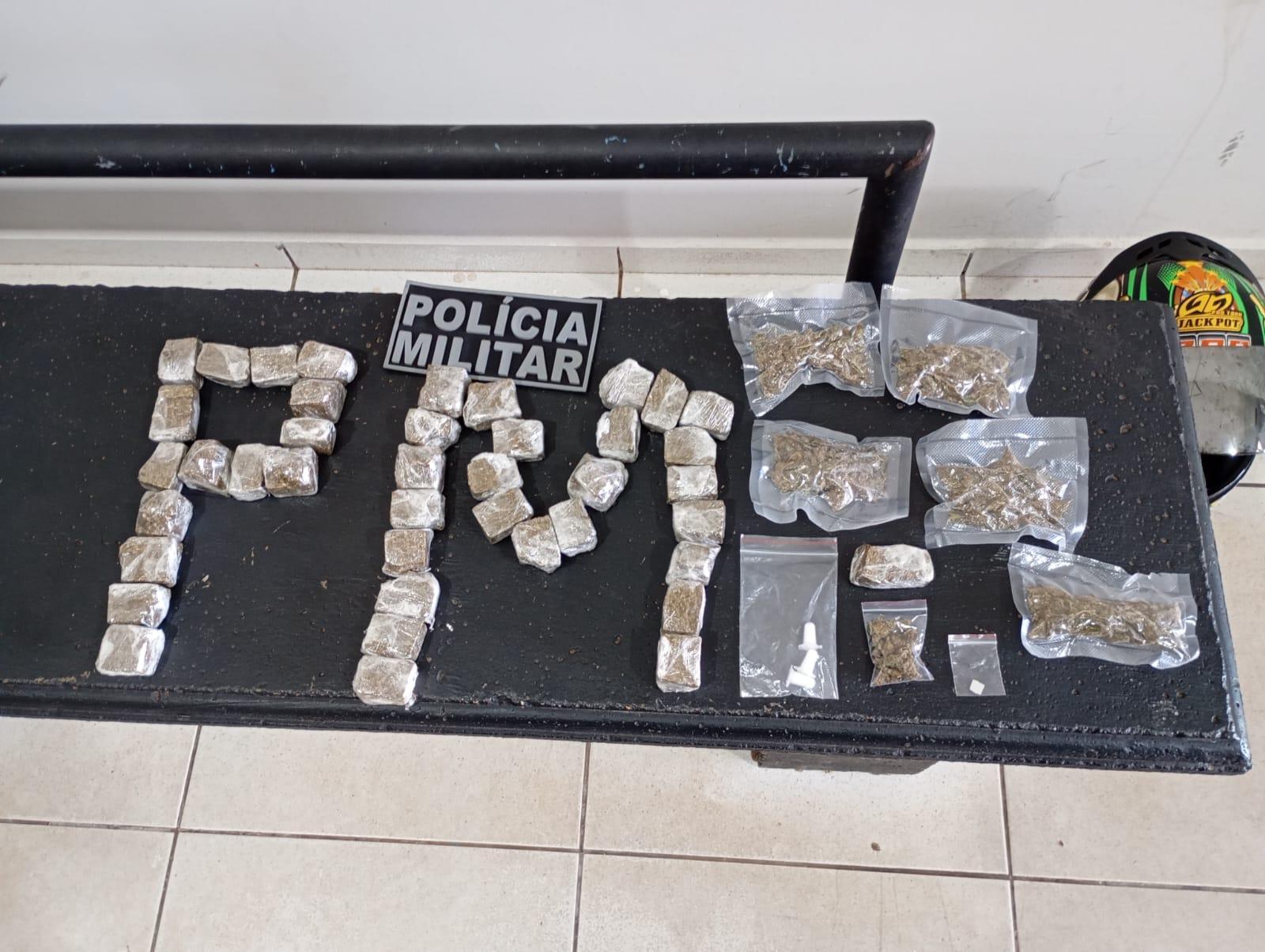 Motociclista é preso em Três Lagoas com mais de 1 kg de drogas no Nossa Senhora Aparecida Motociclista é preso em Três Lagoas com mais de 1 kg de drogas no Nossa Senhora Aparecida