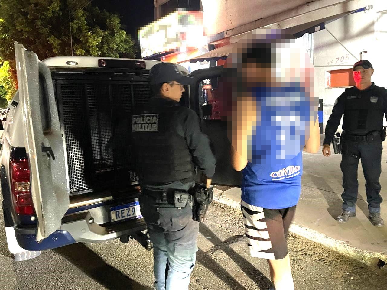 PM de Três Lagoas recupera GM Captiva com placas de Cassilândia e detém jovem por receptação na frente de conveniência PM de Três Lagoas recupera GM Captiva com placas de Cassilândia e detém jovem por receptação na frente de conveniência