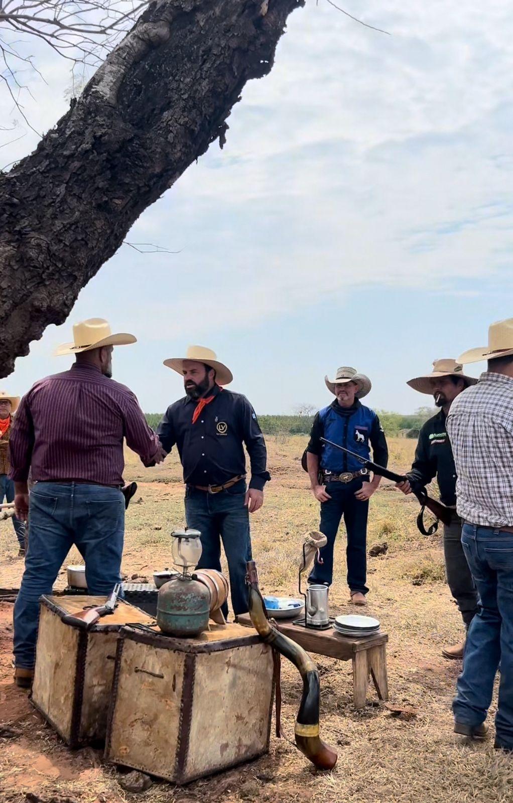 Brutus lança vídeo em estilo faroeste para anunciar participação histórica na Cavalgada do Arapuá