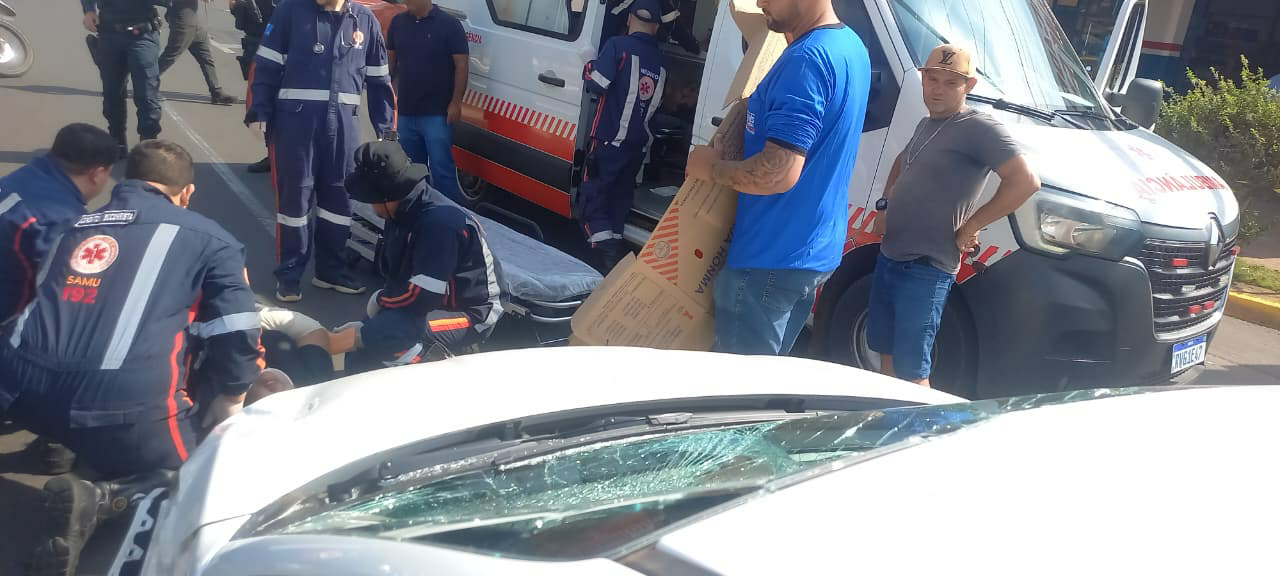  Acidente no Centro de Três Lagoas deixa motociclista de 39 anos com fratura após colisão com carro