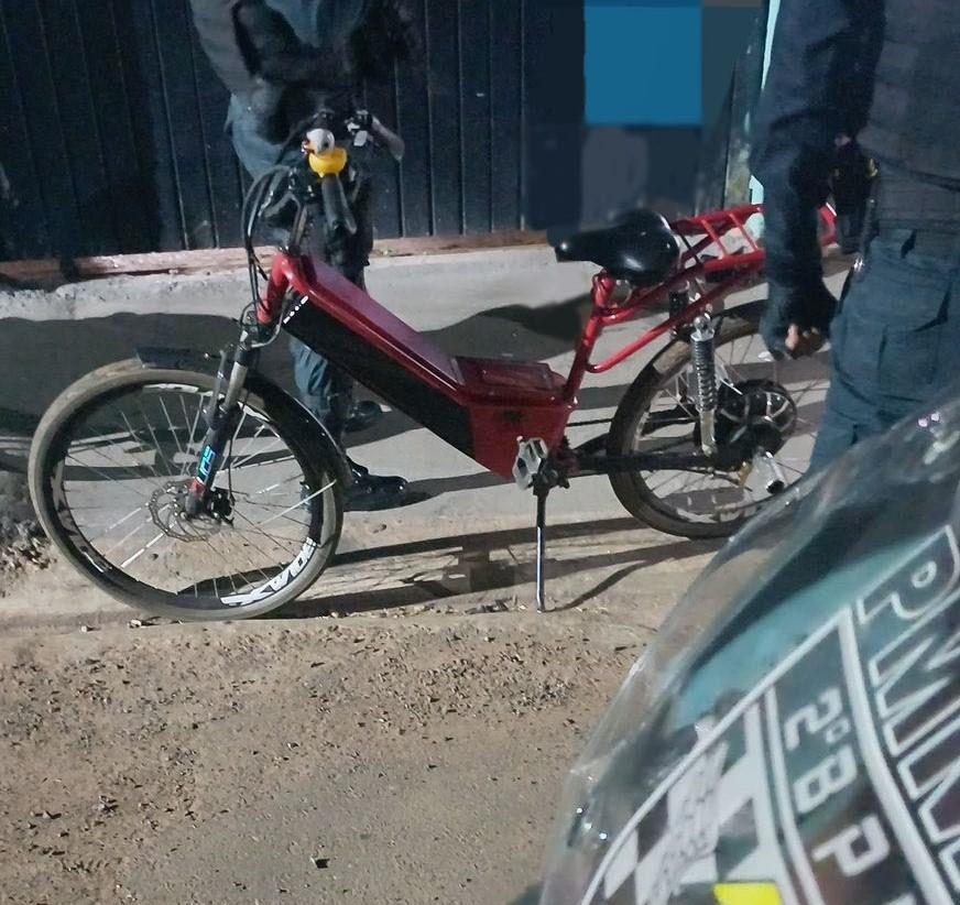 Bicicleta elétrica levada em assalto é encontrada pela PM na Vila Piloto; adolescente de 17 anos é apreendido em Três Lagoas