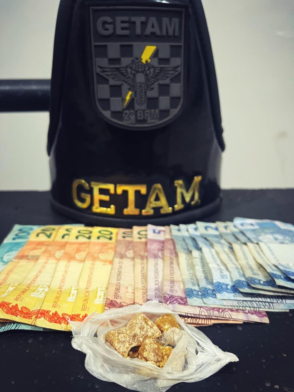 GETAM prende jovem de 18 anos por tráfico de drogas no bairro Paranapunga em Três Lagoas