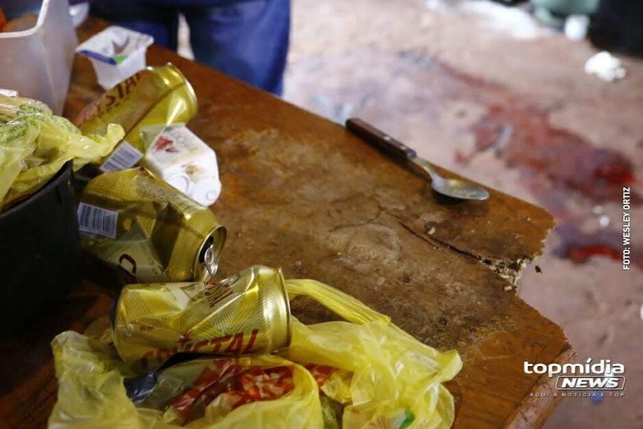 Mulher é presa por dar bebidas alcoólicas e tentar matar filha de 16 anos em Campo Grande 