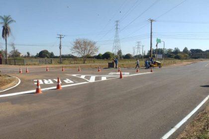 Sinalização horizontal é concluída na Rua Egídio Thomé no sentido Jupiá