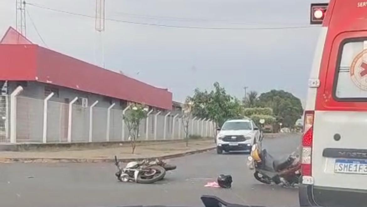 Manhã de sábado começa com dois acidentes em sequência na Avenida Rafael de Haro, em Três Lagoas 
